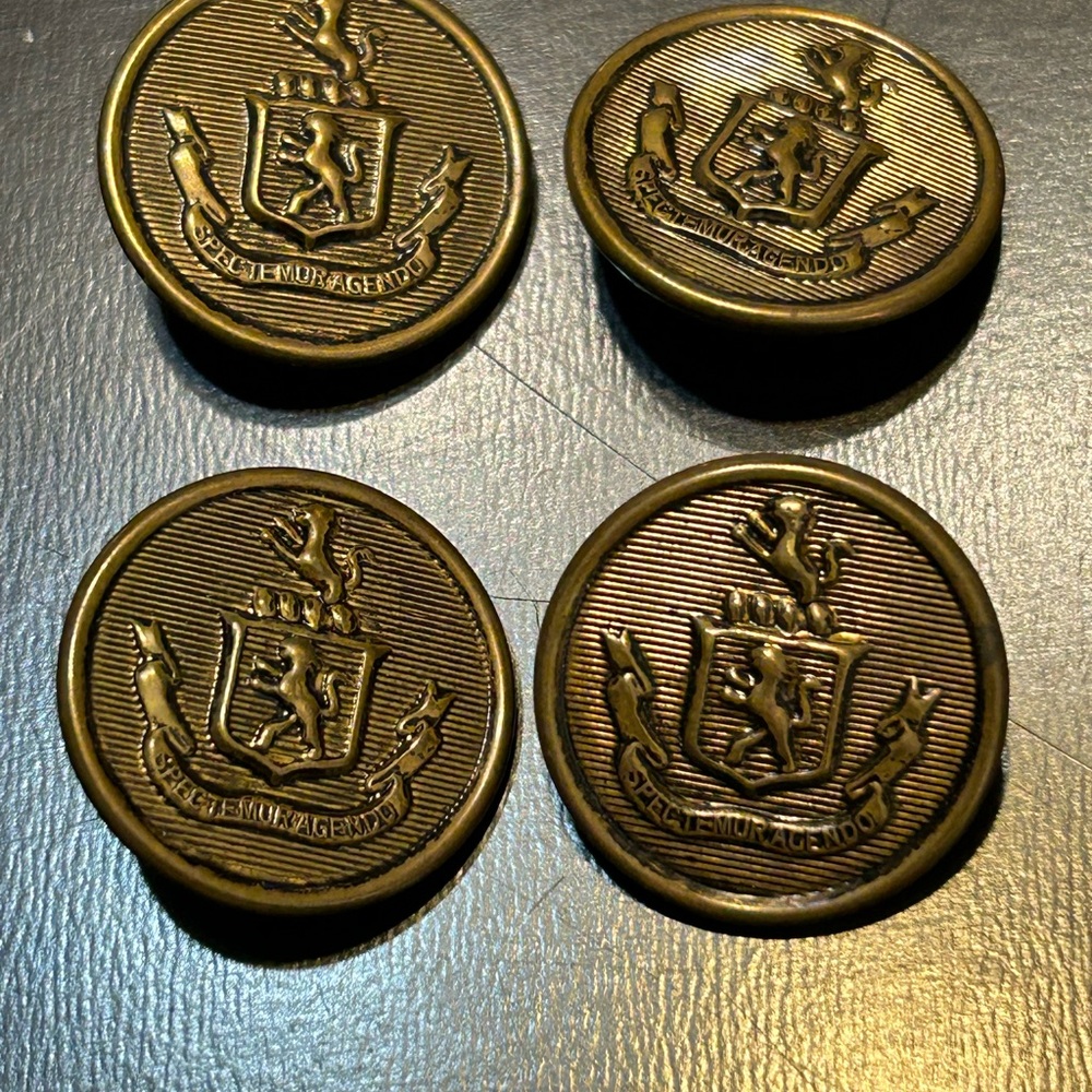 4 Vintage Gold Crest Buttons